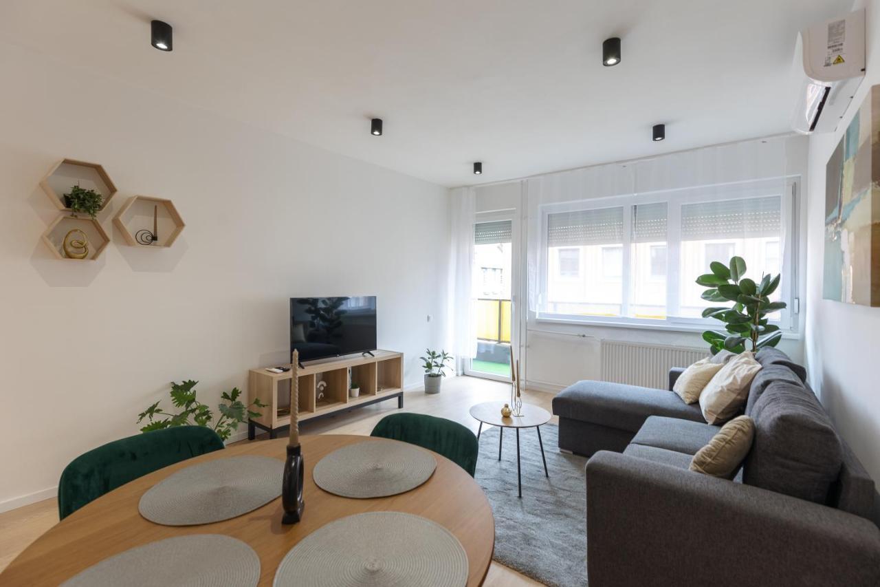 Gems Of Budapest - Emerald Suite — Photos 3